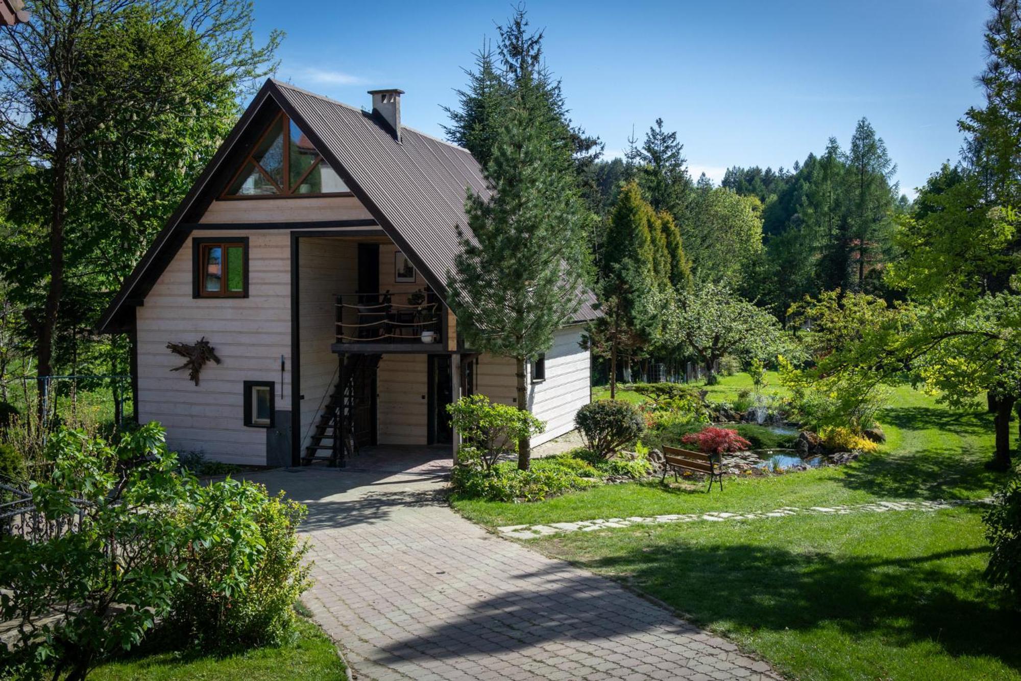 Uroczysko Vila Lesko Exterior foto